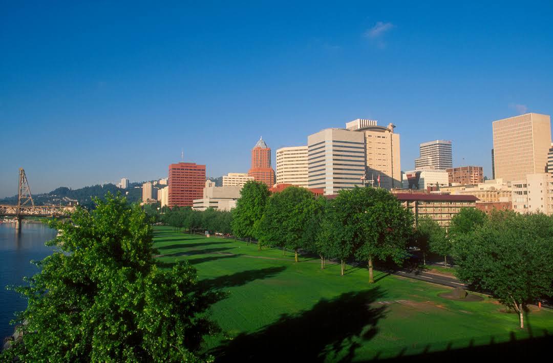 Tom McCall Waterfront Park